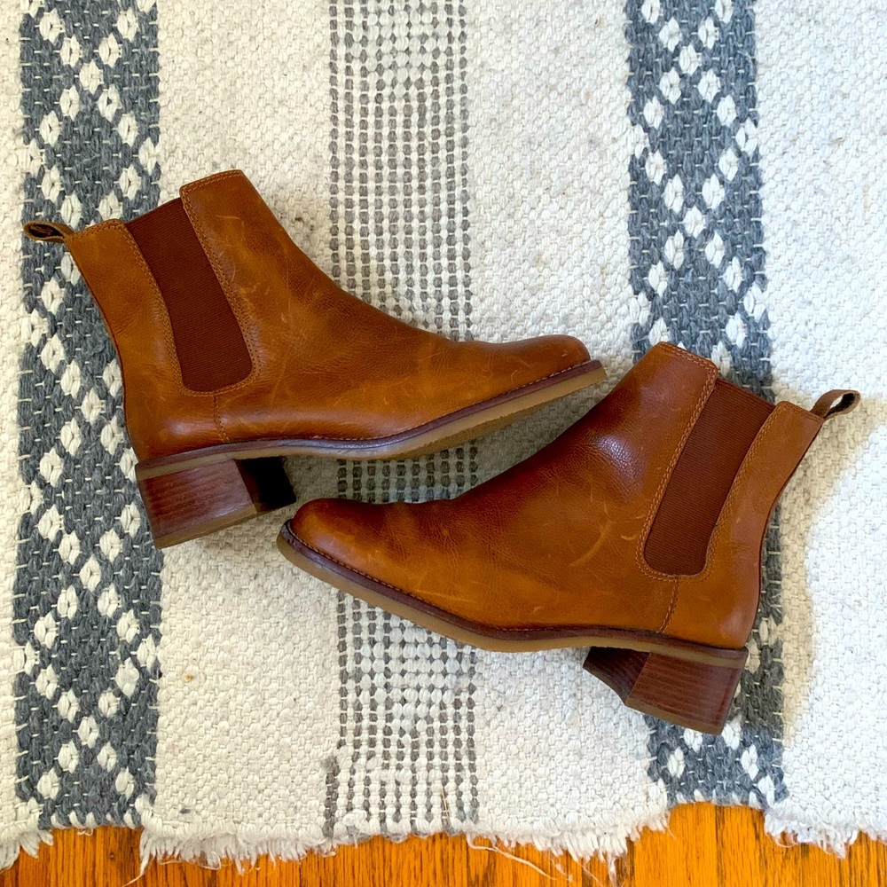Leather Rockport Chelsea Boots sz 9 in Camel
